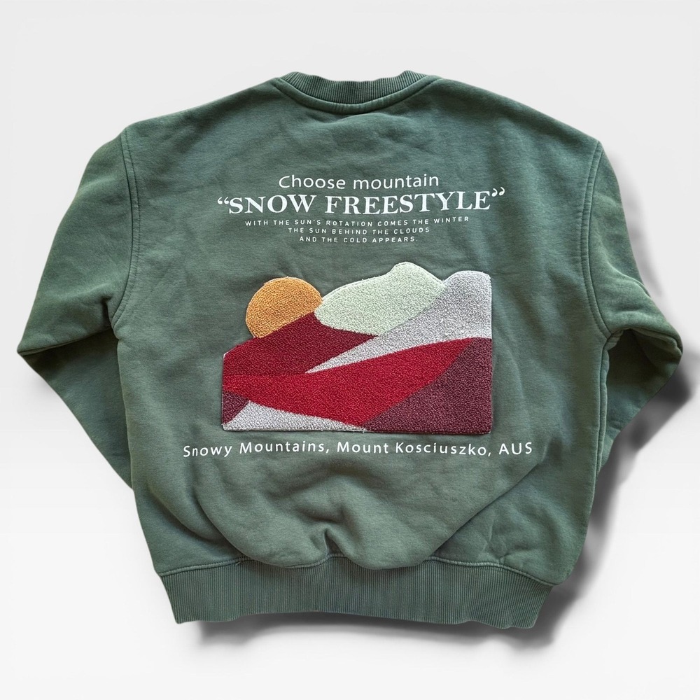 Girl96: Zara Green Fleece Snow Freestyle Crewneck Size 11-12